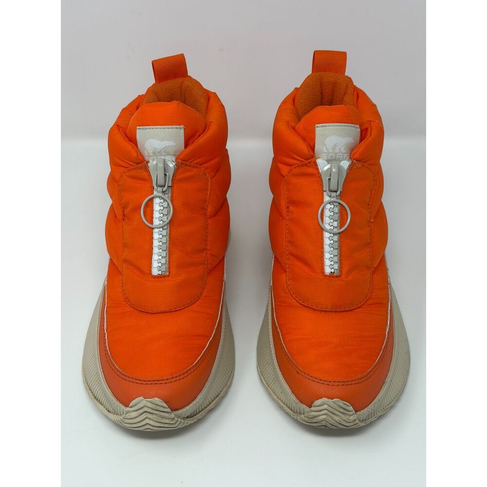 Sorel Women's Out n About Orange Puffy Winter Boots Size 7 Ankle Zip Up